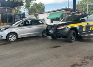 Carro roubado em 2021 é recuperado pela PRF em Barreiras