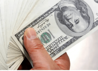 Dólar cai para R$ 4,86 e atinge menor nível desde fim de novembro