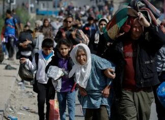 Forças de Israel enfrentam Hamas no sul de Gaza e civis buscam abrigo