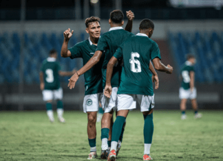 Com gol do meio-campo, Goiás vira contra o Vasco e avança na Copa do Brasil Sub-17