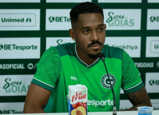 Edu agarra oportunidade de ser titular: “Sabia que uma hora meu momento ia chegar”