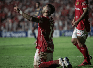 Com primeiro tempo perfeito, Vila Nova vence Aparecidense e carimba vaga na final do Goianão