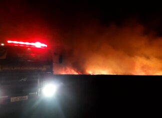 QUIRINÓPOLIS: INCÊNDIO DE GRANDES PROPORÇÕES ATINGE SERRA DA FORTALEZA E FAZENDAS DA REGIÃO