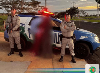 PM prende em flagrante autores de furto e recupera objetos furtados em São Simão