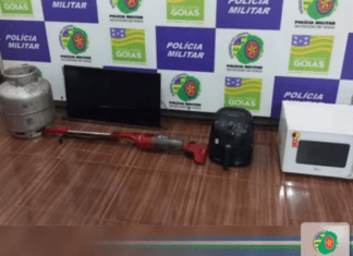PM PRENDE AUTOR EM FLAGRANTE POR FURTO E RECUPERA OBJETOS FURTADOS EM QUIRINÓPOLIS