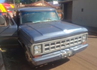 COLISÃO ENTRE MOTO E CAMINHÃO DEIXA HOMEM FERIDO EM QUIRINÓPOLIS