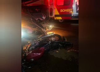 MOTOCICLETA AVANÇA SINALIZAÇÃO E PROVOCA ACIDENTE COM FERIDOS EM QUIRINÓPOLIS