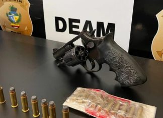 Homem é preso por divulgar imagens íntimas de sua companheira e porte ilegal de arma de fogo