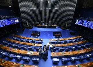 Fim da reeleição, mandatos de cinco anos e eleições unificadas devem ser votados na próxima semana pelo Senado