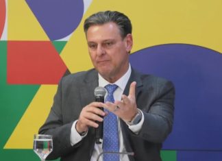 Brasil negocia fim do embargo chinês ao frango