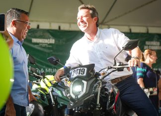 Prefeitura de Quirinópolis entrega motos e bicicletas elétricas para fortalecer o trabalho dos agentes de saúde e combates a endemias