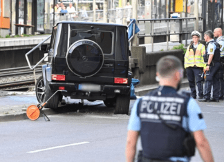 Atropelamento em massa deixa feridos na Alemanha