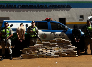 Casal é preso com 98 tabletes de maconha na GO-050, na divisa com Mato Grosso do Sul