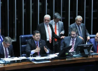 Senado aprova PEC que inclui guarda municipal na segurança pública
