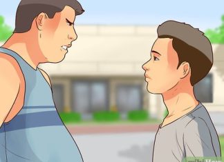 Homem é alvo de xingamentos homofóbicos durante fiscalização contra Dengue em Cachoeira Alta