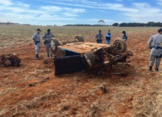 ACIDENTE COM VIATURA DA POLÍCIA E CAMINHÃO DEIXA DOIS MORTOS EM GOIÁS