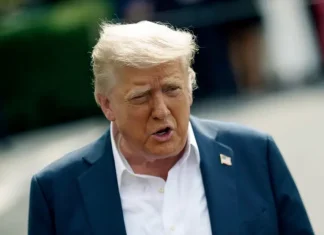 Coalizão de 24 estados processa governo Trump por US$ 6,8 bilhões retidos em verbas para educação