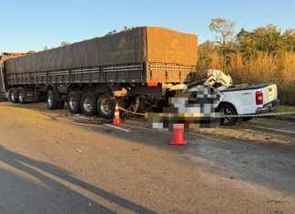 COLISÃO ENTRE TRÊS VEÍCULOS DEIXA DOIS MORTOS E DOIS FERIDOS NA BR-050, EM CATALÃO