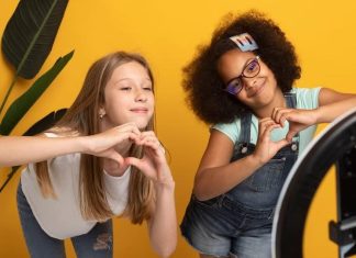 JUSTIÇA PROÍBE FACEBOOK E INSTAGRAM DE PERMITIR TRABALHO DE CRIANÇAS INFLUENCERS SEM AUTORIZAÇÃO