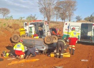 IRMÃOS MORREM APÓS CARRO CAPOTAR NA BR-153