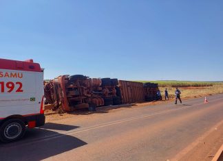 JOVEM MORRE EM TOMBAMENTO DE CAMINHÃO BOIADEIRO NA GO-206 ENTRE QUIRINÓPOLIS E CAÇU