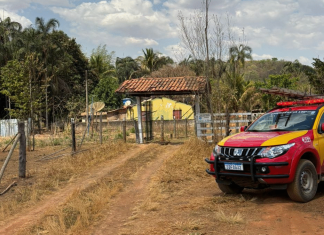 Homem morre durante incêndio que destruiu casa na zona rural