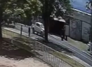 Homem é preso após agredir mulher com ‘voadora’ em praça de Morrinhos