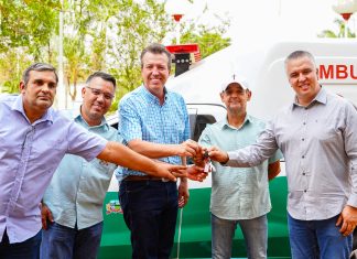 Prefeitura de Quirinópolis entrega nova ambulância para reforçar o transporte de pacientes