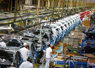 Justiça manda montadora de Anápolis devolver emprego à pessoa com deficiência e pagar indenização